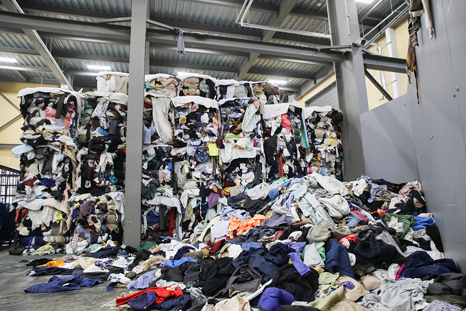 循環する服 繊維リサイクルの現場に潜入 ナカノ株式会社